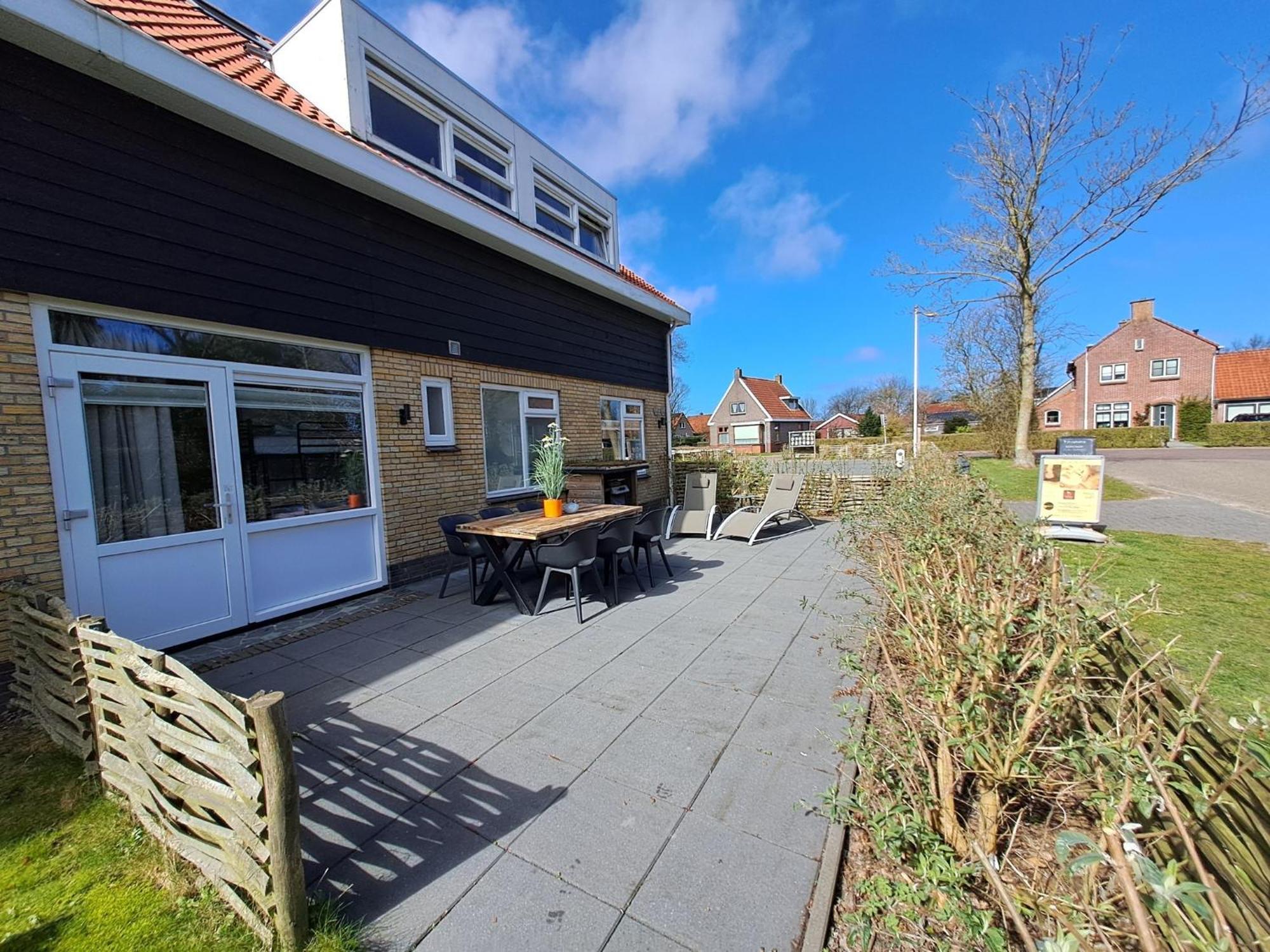 De Vlindertuin Apartment Nes  Exterior photo
